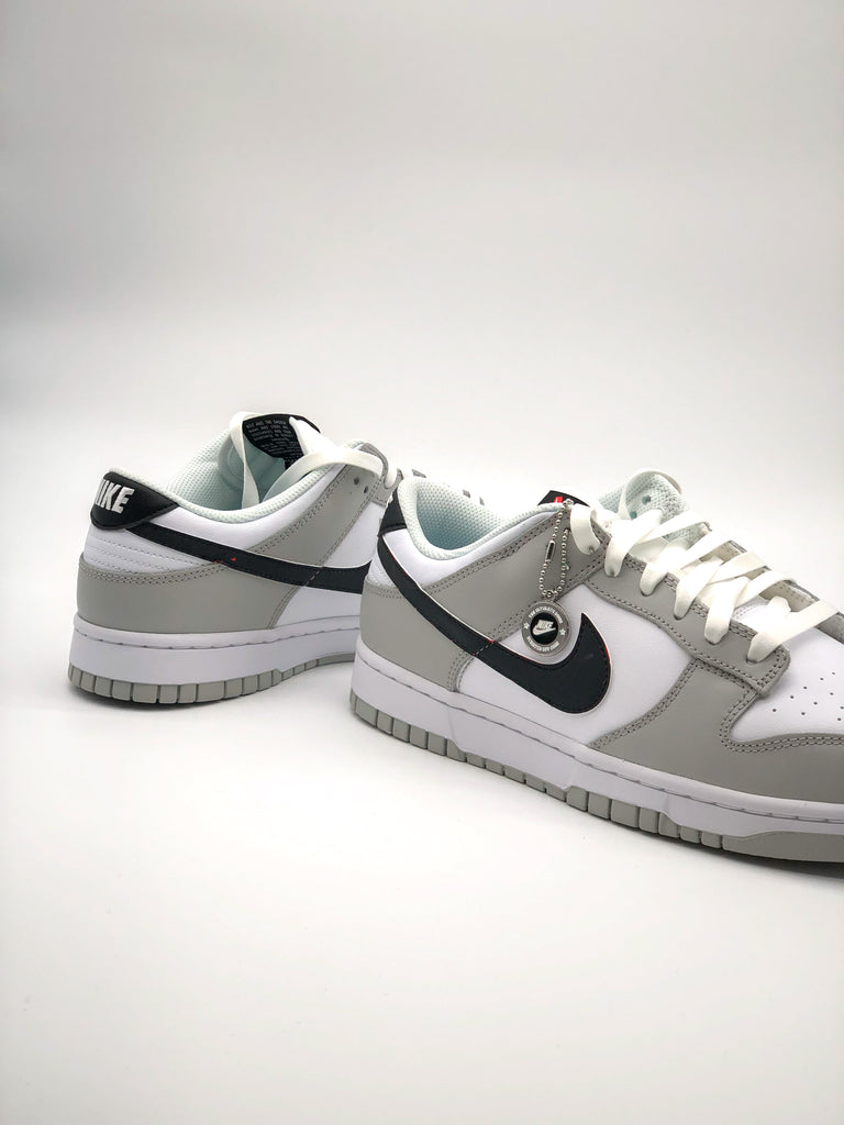 Nike Dunk Low - CollectKicks