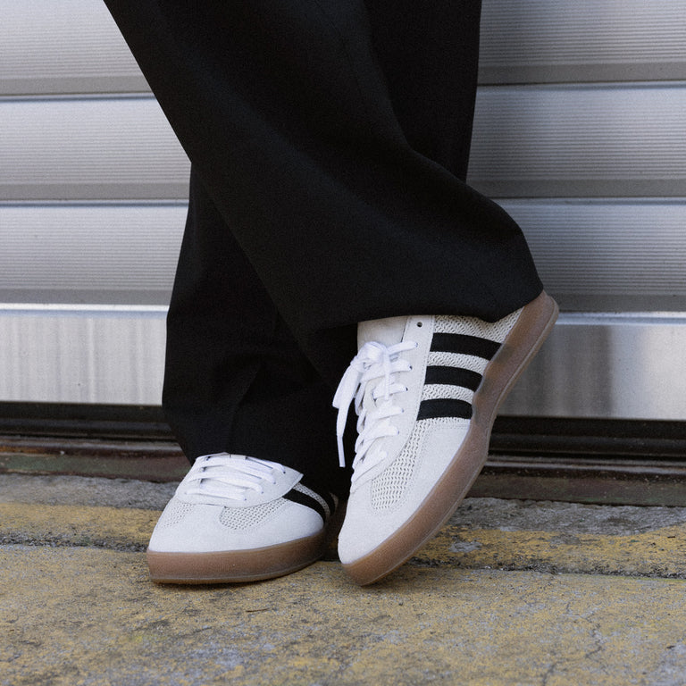 Adidas Gazelle Indoor Aluminum Core Black on feet