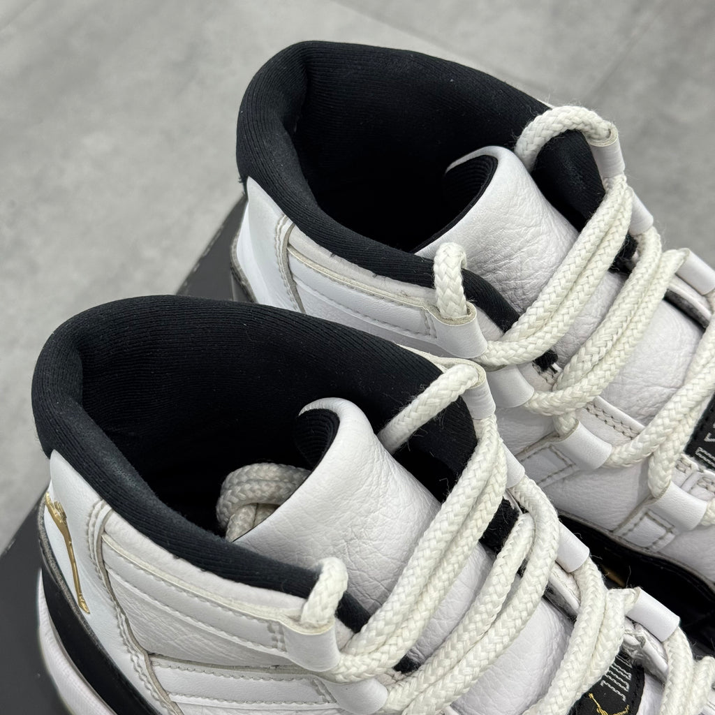 Air Jordan 11 Retro DMP Gratitude (43) - Usado