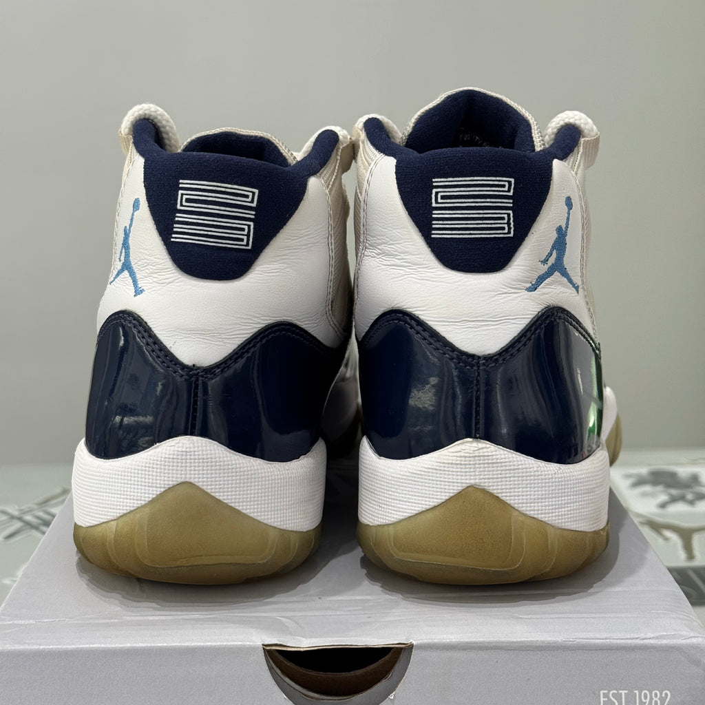 Air Jordan 11 Retro UNC Win Like 82 (40) - Usado