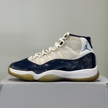 Air Jordan 11 Retro UNC Win Like 82 (40) - Usado  – sneaker autêntico da CollectKicks