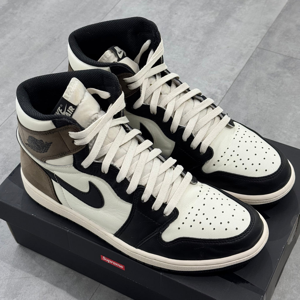 Air Jordan 1 Retro High Dark Mocha (45) - Usado