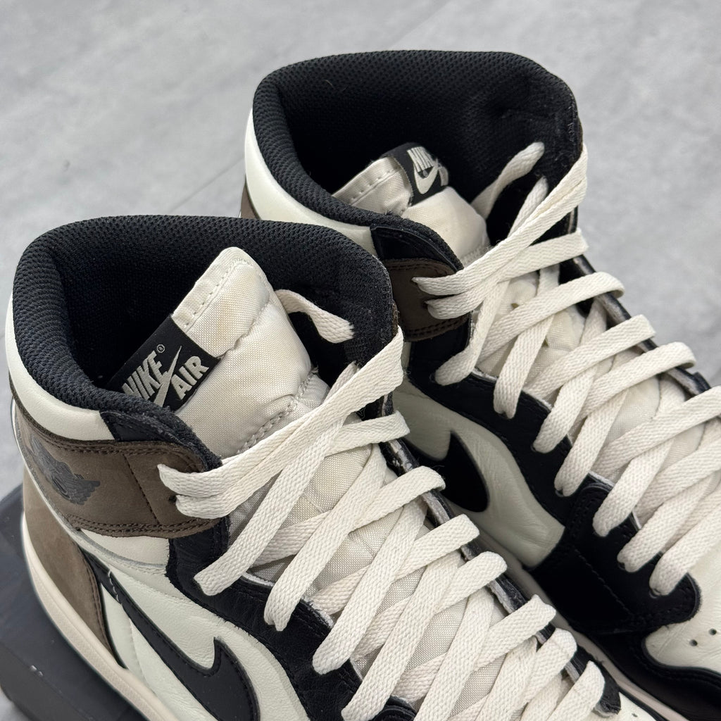 Air Jordan 1 Retro High Dark Mocha (45) - Usado