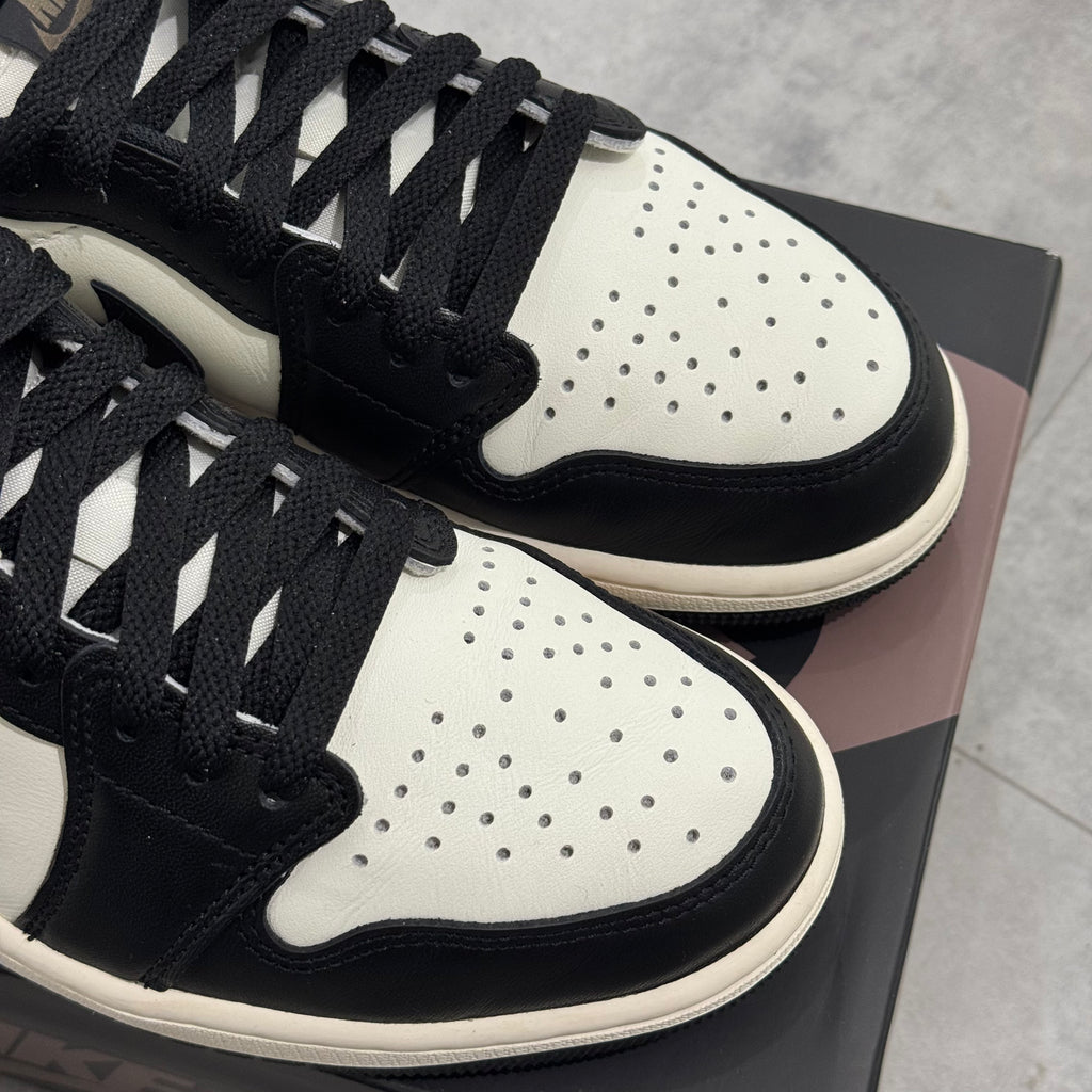 Air Jordan 1 Retro Low OG Mocha (40) - Usado