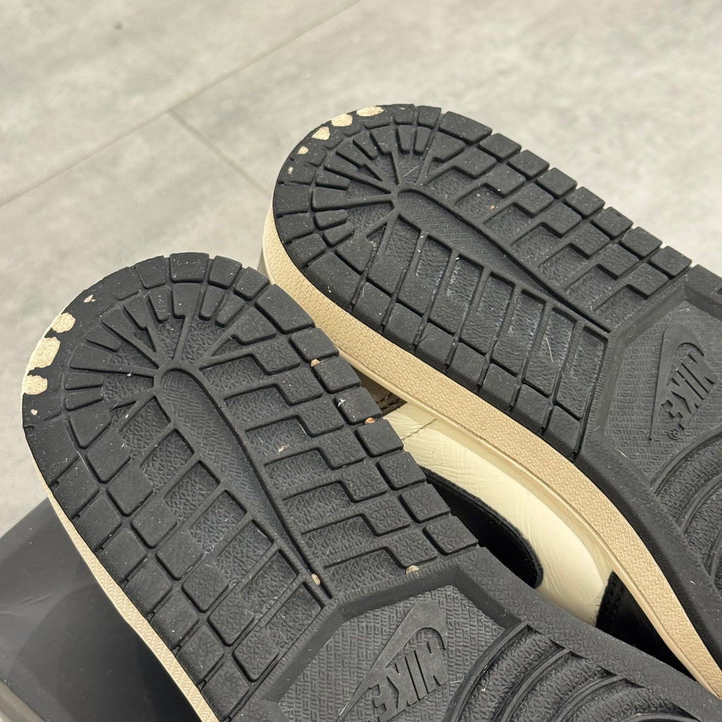 Air Jordan 1 Retro Low OG Mocha (41) - UsadoAir Jordan 1 Retro Low OG Mocha (41) - Usado