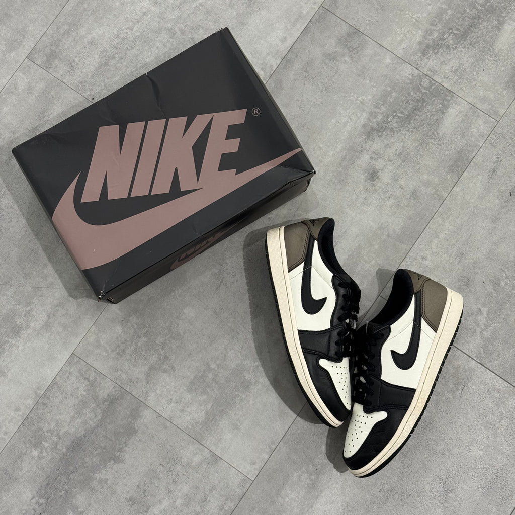 Air Jordan 1 Retro Low OG Mocha (41) - Usado