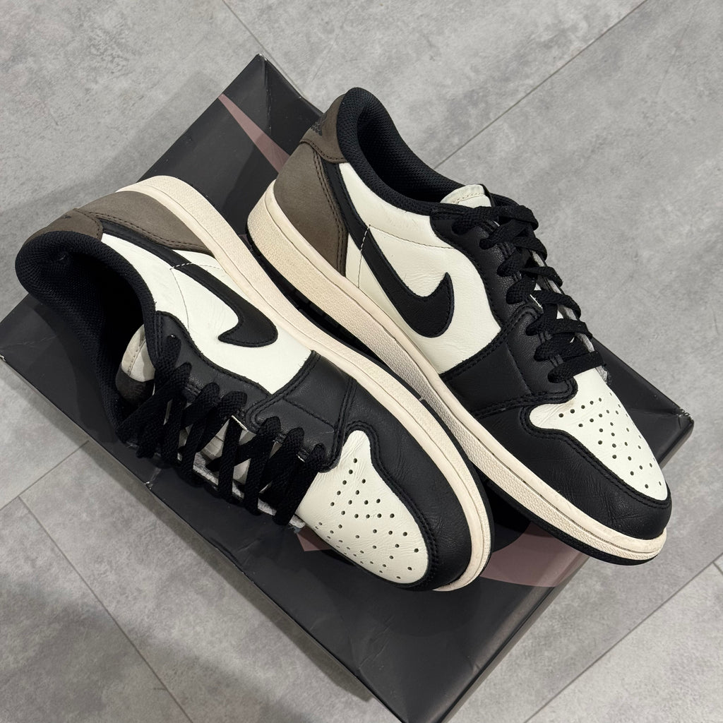Air Jordan 1 Retro Low OG Mocha (41) - Usado