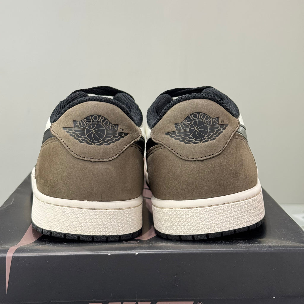 Air Jordan 1 Retro Low OG Mocha (45.5) - Usado