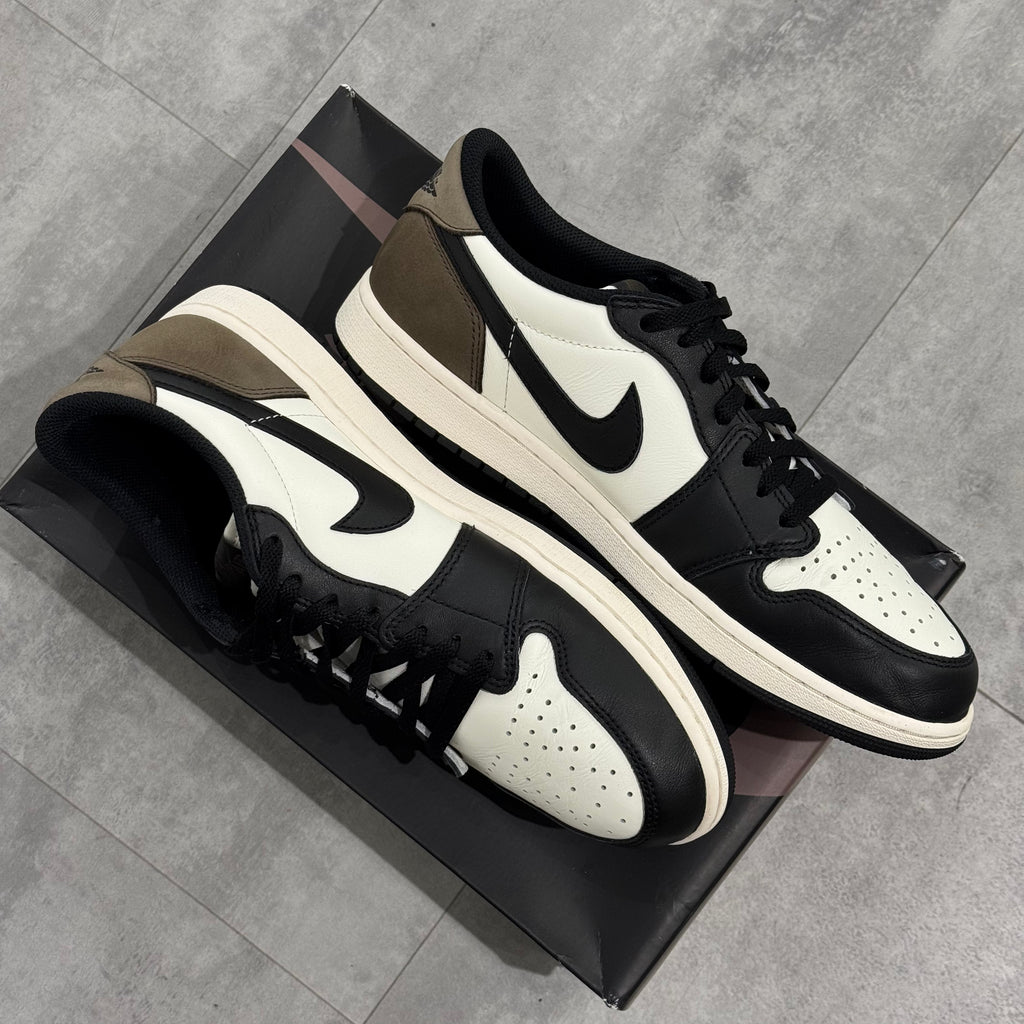 Air Jordan 1 Retro Low OG Mocha (45.5) - Usado