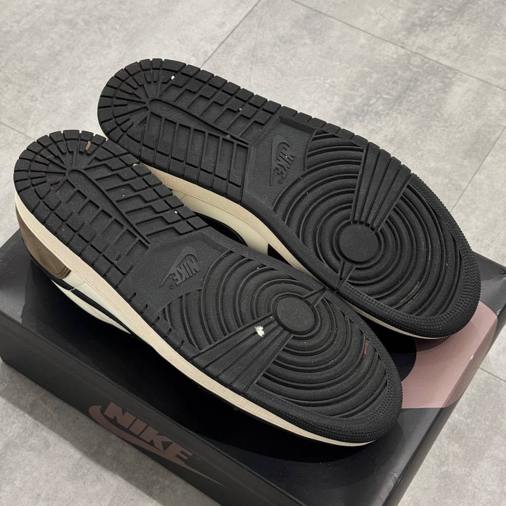 Air Jordan 1 Retro Low OG Mocha (45.5) - Usado