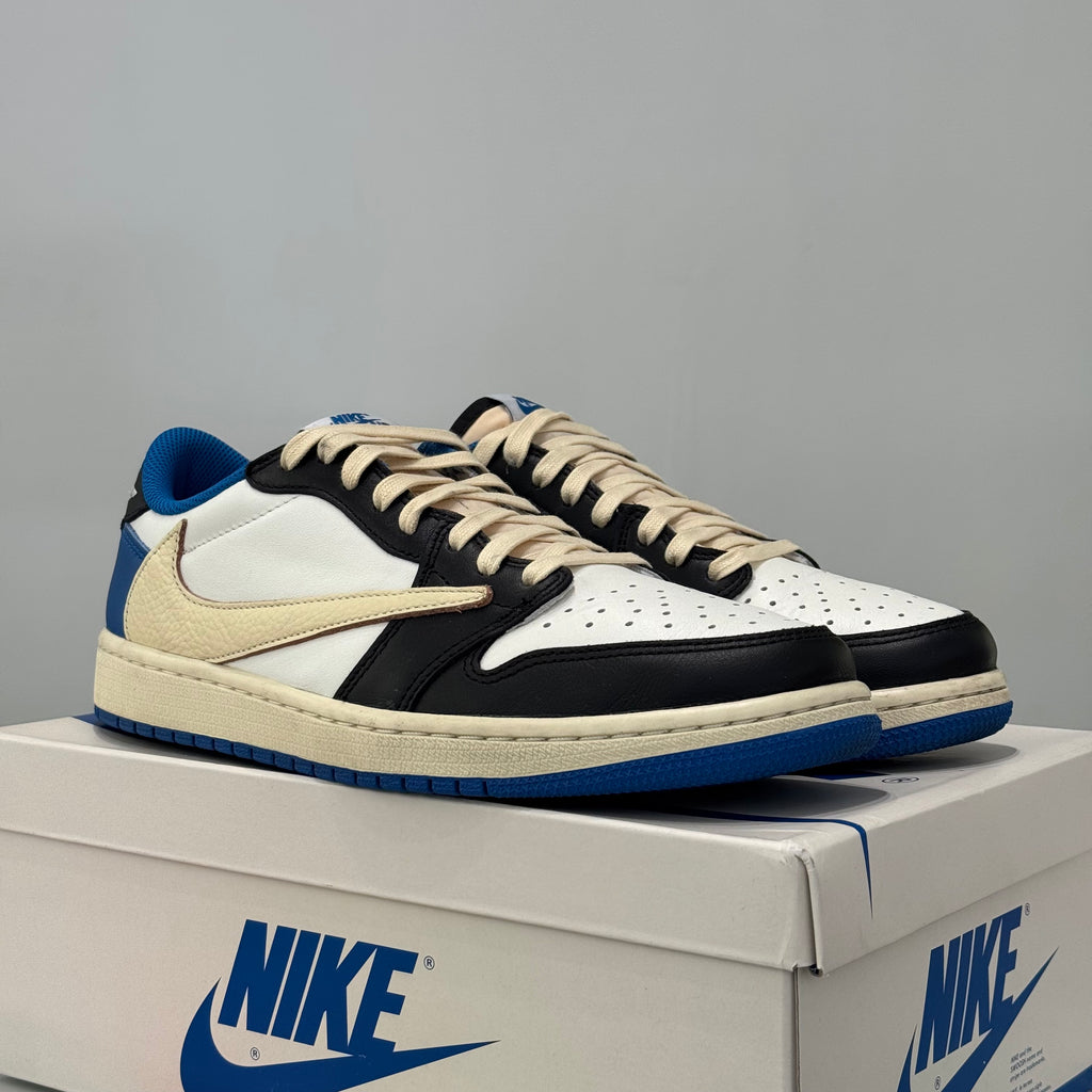 Air Jordan 1 Retro Low OG SP Fragment x Travis Scott (42) - Usado