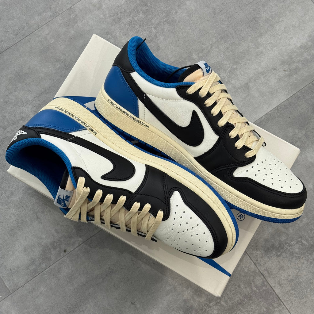Air Jordan 1 Retro Low OG SP Fragment x Travis Scott (42) - Usado