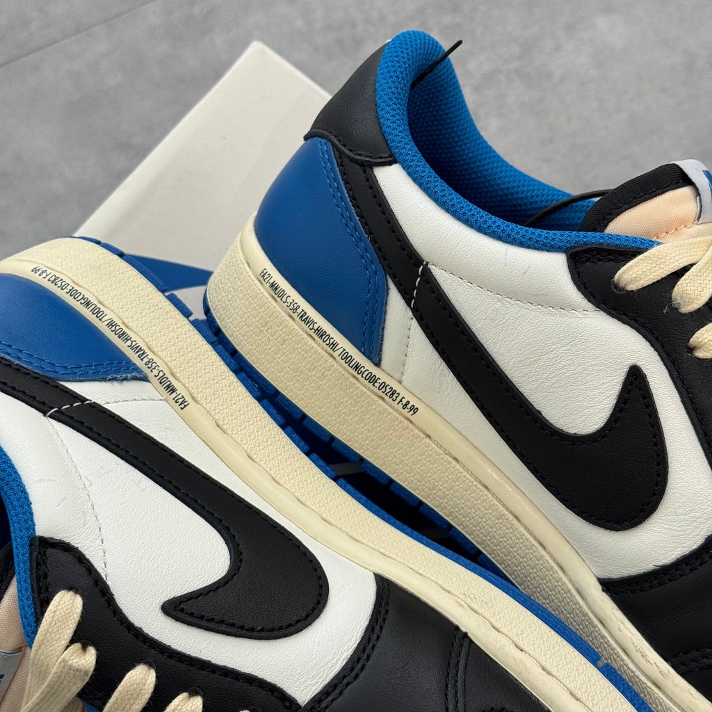 Air Jordan 1 Retro Low OG SP Fragment x Travis Scott (42) - Usado