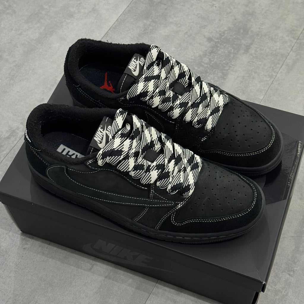 Air Jordan 1 Retro Low OG SP Travis Scott Black Phantom (44.5) - Usado | Sneakers Usados CollectKicks