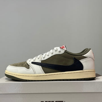 Air Jordan 1 Retro Low OG SP Travis Scott Medium Olive (44) - Usado