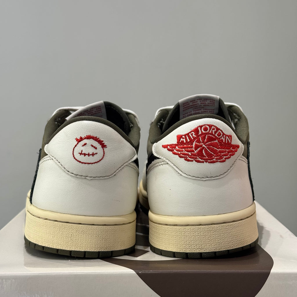 Air Jordan 1 Retro Low OG SP Travis Scott Medium Olive (44) - Usado