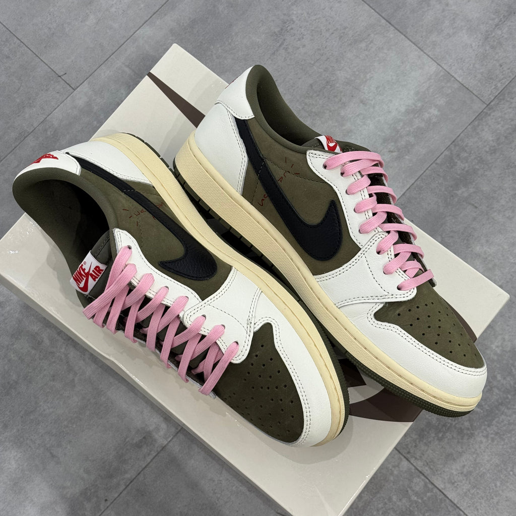 Air Jordan 1 Retro Low OG SP Travis Scott Medium Olive (44) - Usado