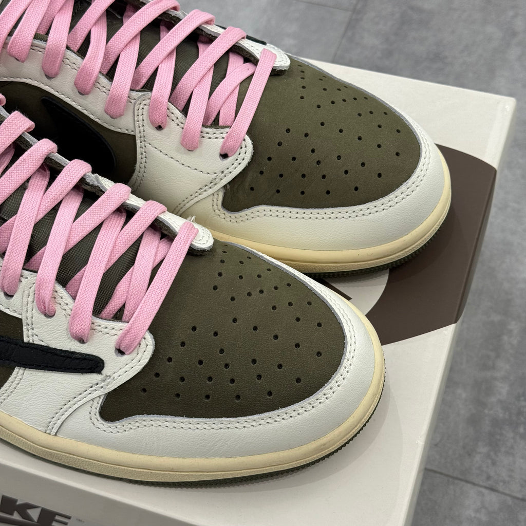 Air Jordan 1 Retro Low OG SP Travis Scott Medium Olive (44) - Usado