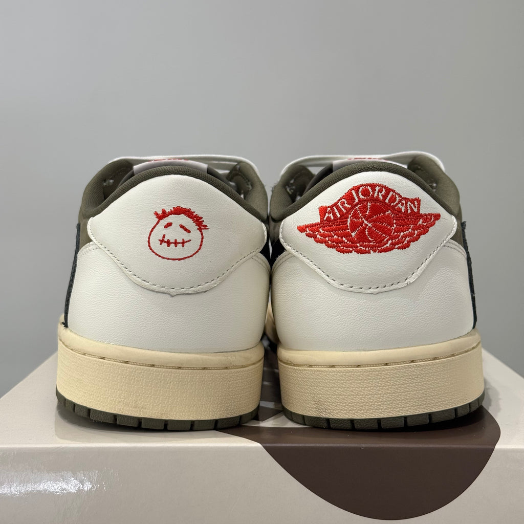 Air Jordan 1 Retro Low OG SP Travis Scott Medium Olive (46) - Usado