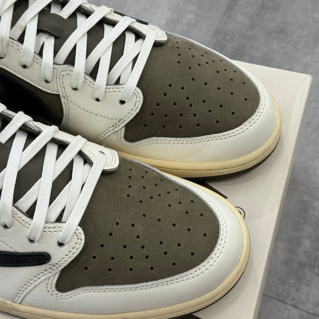 Air Jordan 1 Retro Low OG SP Travis Scott Medium Olive (46) - Usado