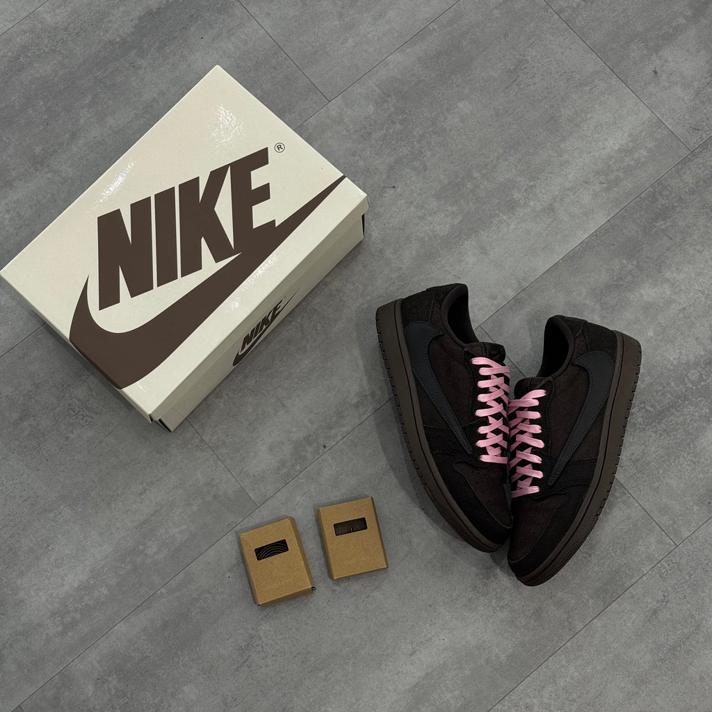 Air Jordan 1 Retro Low OG SP Travis Scott Velvet Brown (40.5) - Usado