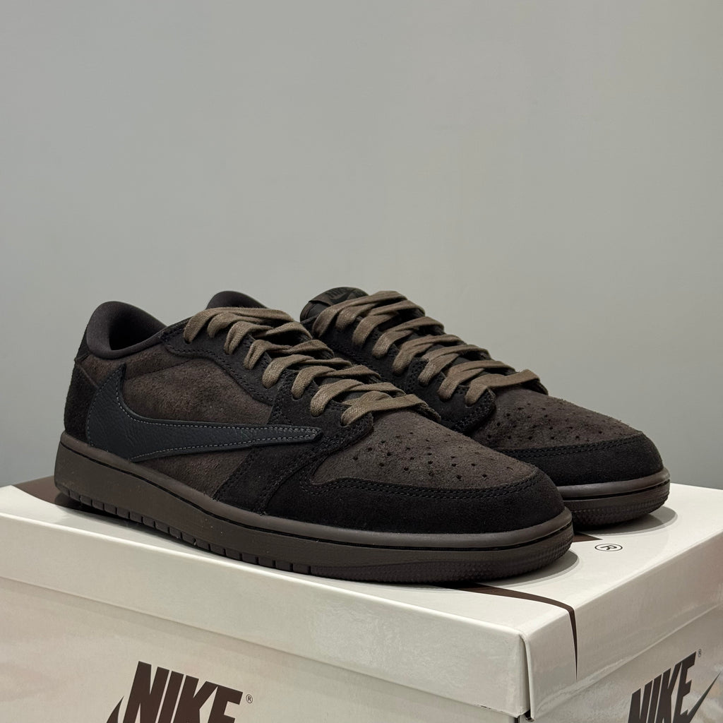 Air Jordan 1 Retro Low OG SP Travis Scott Velvet Brown (43) - Usado