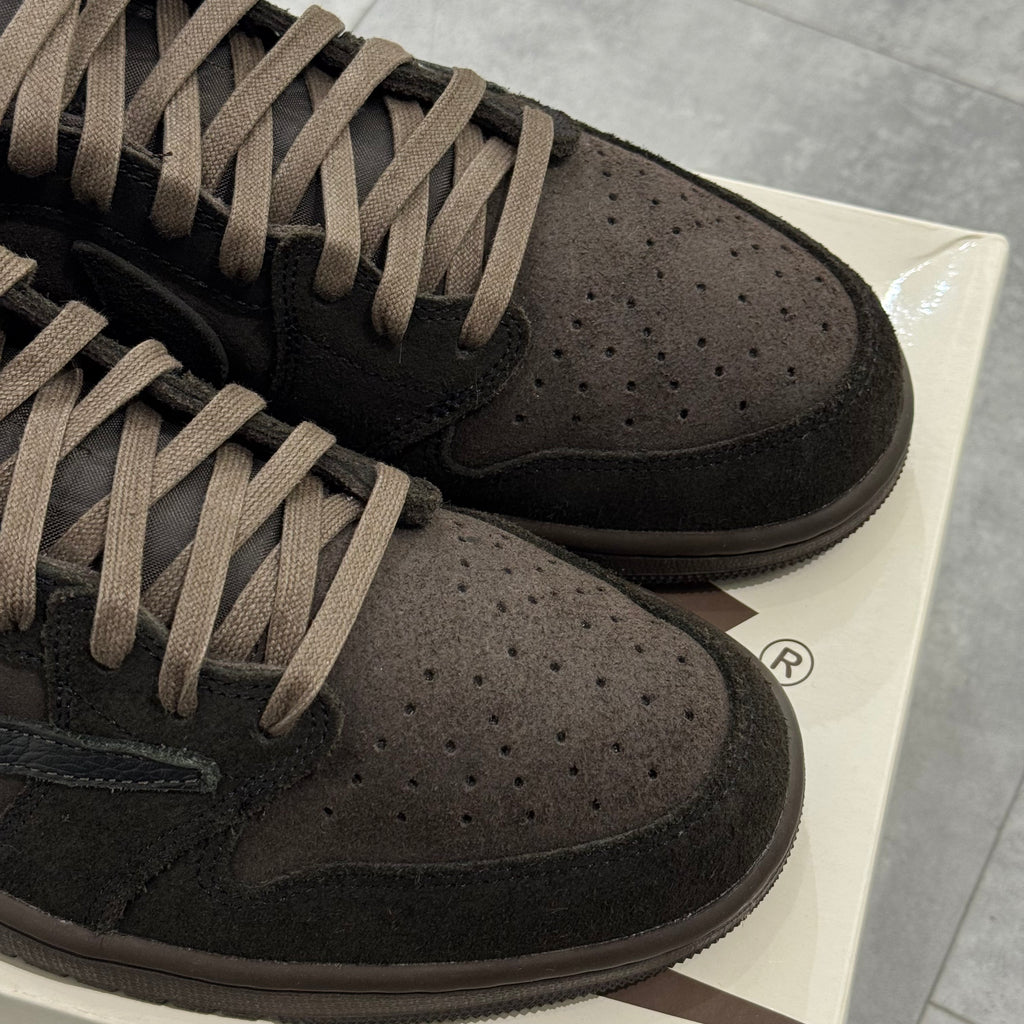 Air Jordan 1 Retro Low OG SP Travis Scott Velvet Brown (46) - Usado