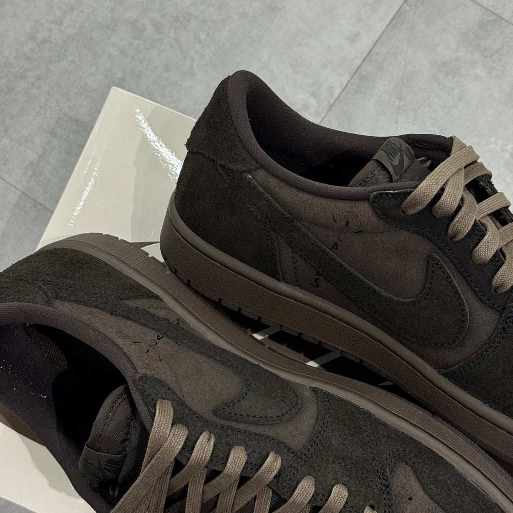 Air Jordan 1 Retro Low OG SP Travis Scott Velvet Brown (46) - Usado