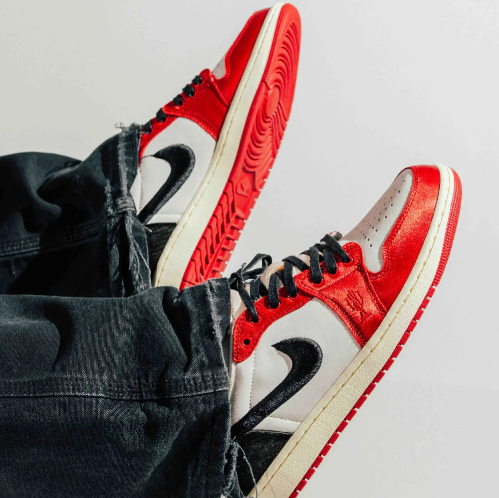 Air Jordan 1 Retro Low OG Trophy Room Rookie Card Away on feet