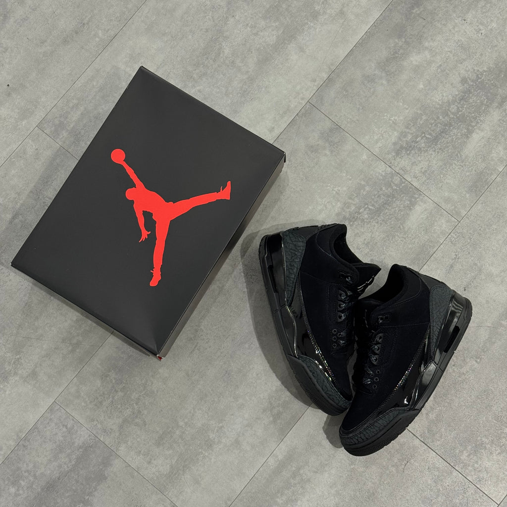 Air Jordan 3 Retro Black Cat (42) - Usado