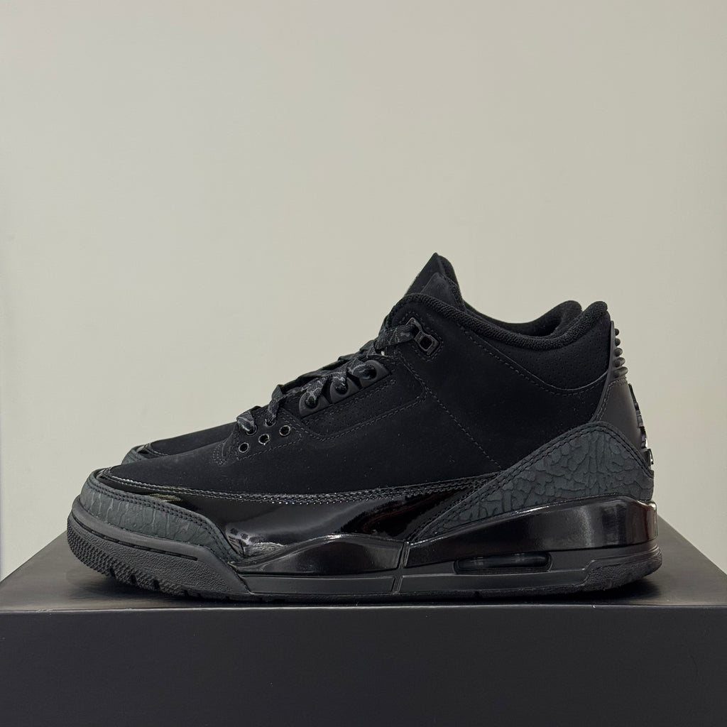 Air Jordan 3 Retro Black Cat (42) - Usado
