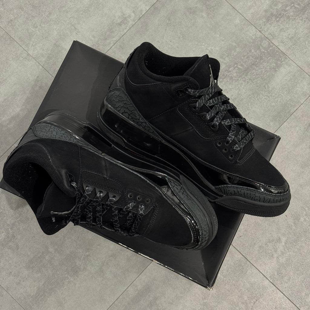 Air Jordan 3 Retro Black Cat (43) - Usado