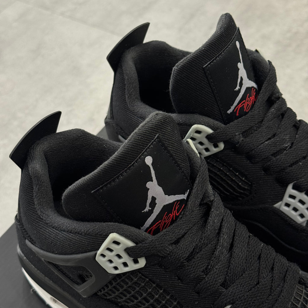 Air Jordan 4 Black Canvas (40) - Usado
