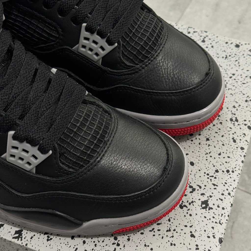 Air Jordan 4 Retro Bred Reimagined (40.5) - Usado