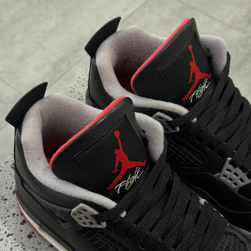 Air Jordan 4 Retro Bred Reimagined (40.5) - Usado
