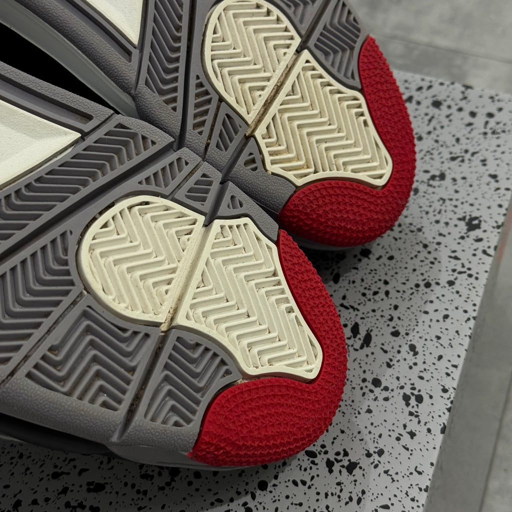 Air Jordan 4 Retro Bred Reimagined (41) - Usado