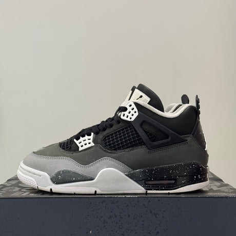 Air Jordan 4 Retro Fear (40.5) - Usado  – sneaker autêntico da CollectKicks