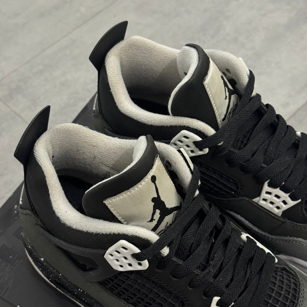 Air Jordan 4 Retro Fear (40.5) - Usado
