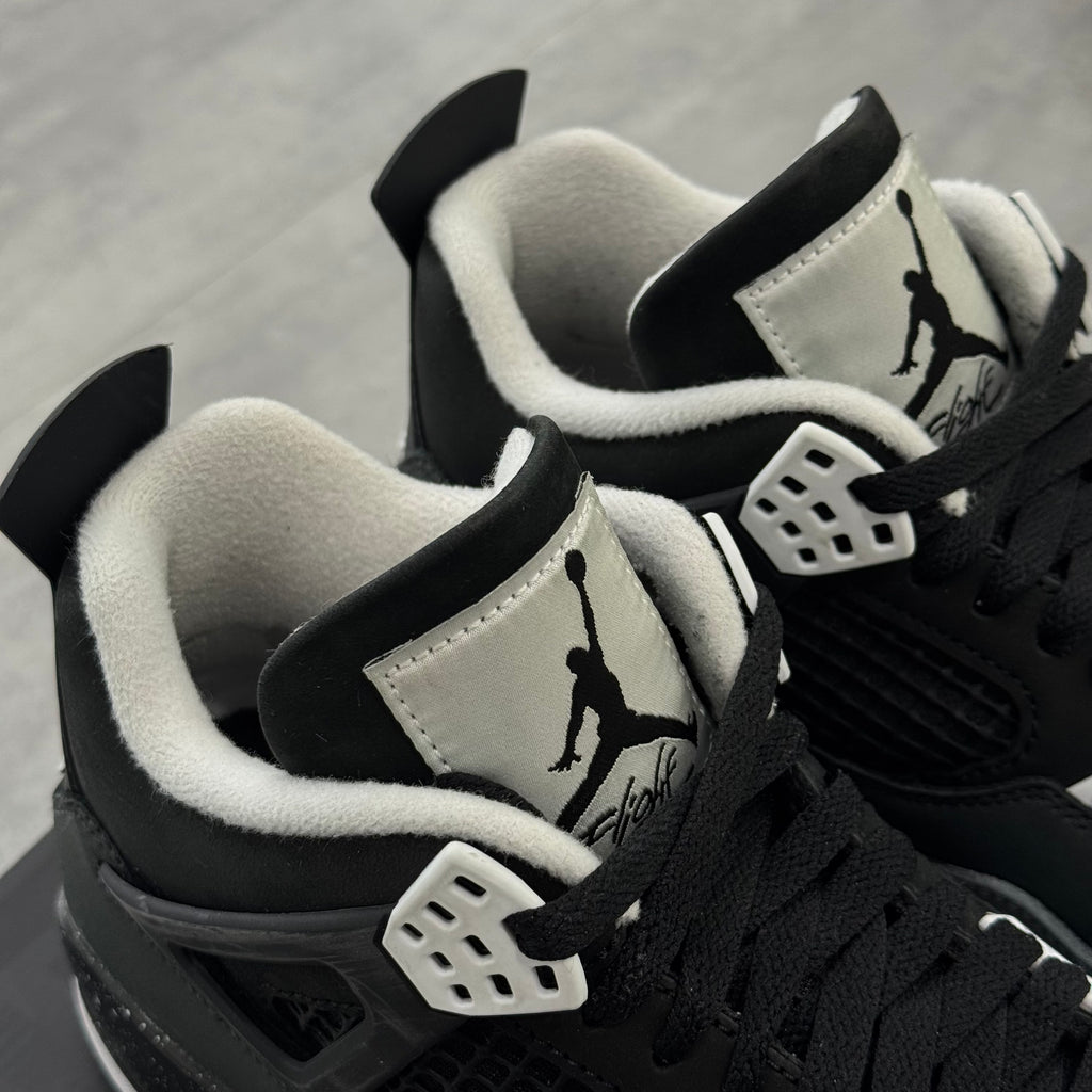 Air Jordan 4 Retro Fear (41) - Usado