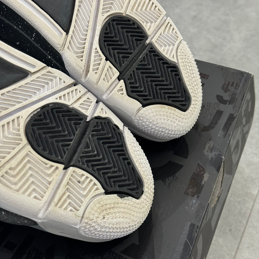 Air Jordan 4 Retro Fear (41) - Usado