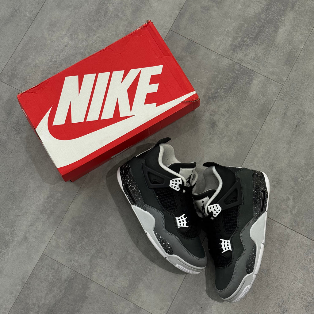 Air Jordan 4 Retro Fear (42.5) - Usado
