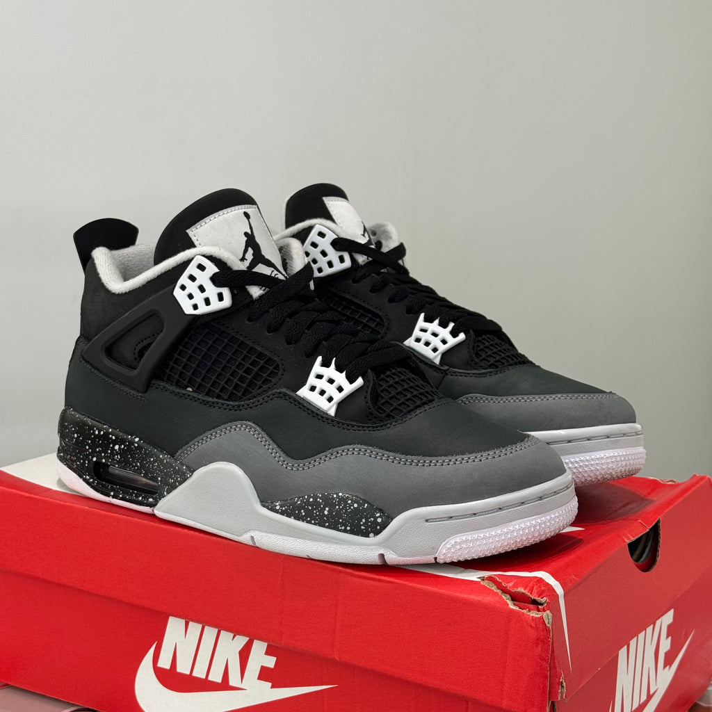 Air Jordan 4 Retro Fear (42.5) - Usado