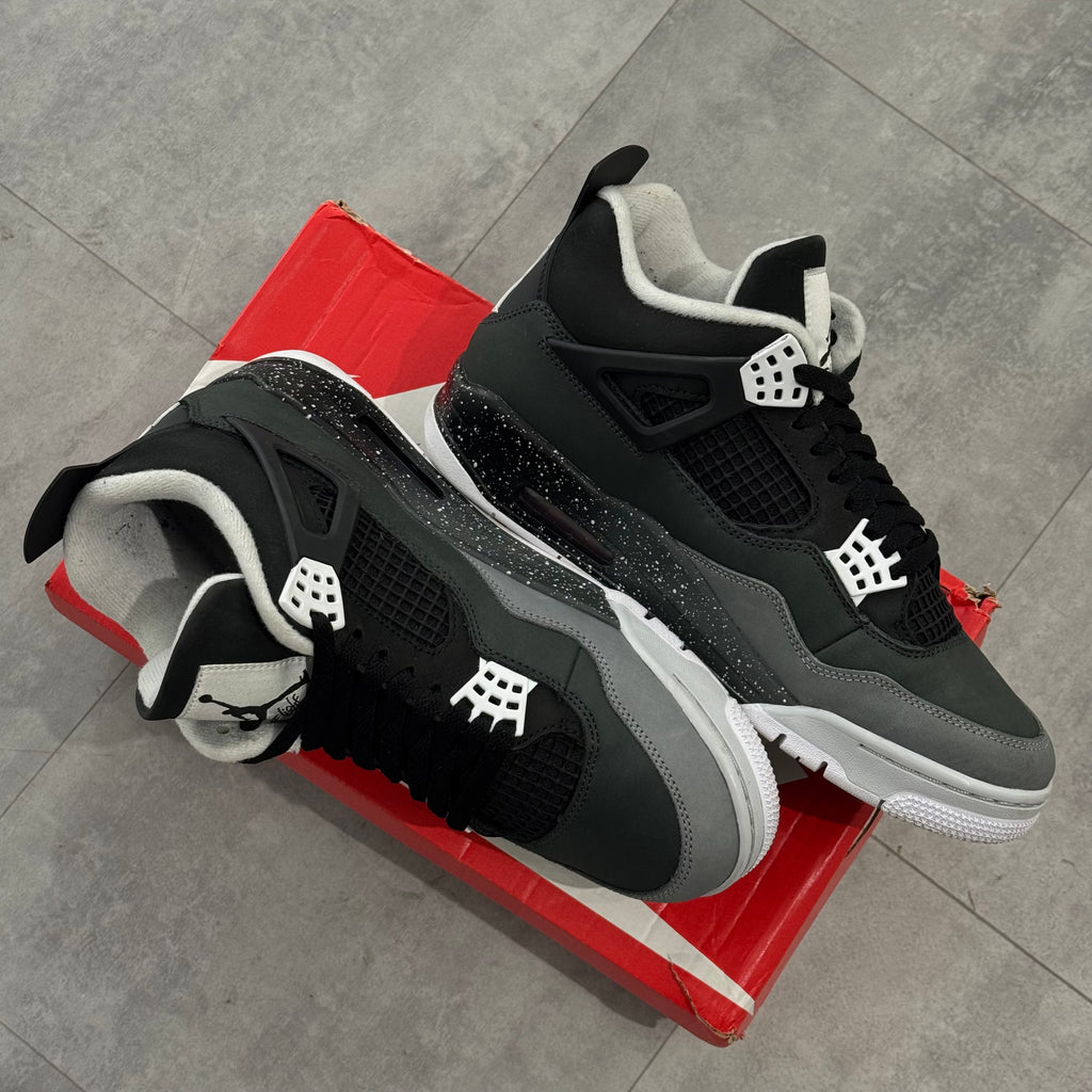 Air Jordan 4 Retro Fear (42.5) - Usado