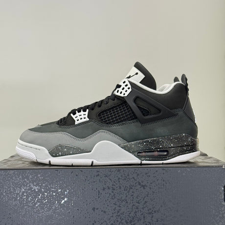 Air Jordan 4 Retro Fear (44.5) - Usado  – sneaker autêntico da CollectKicks