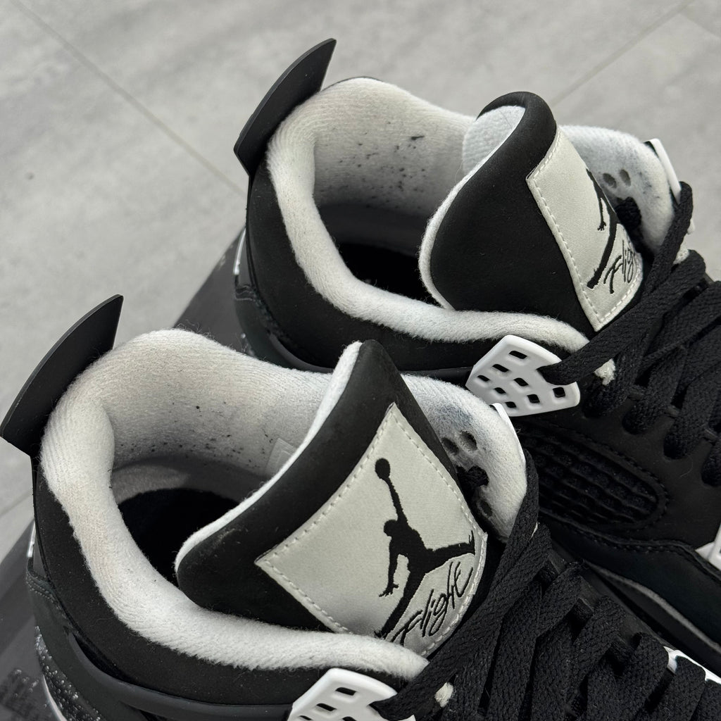 Air Jordan 4 Retro Fear (44.5) - Usado