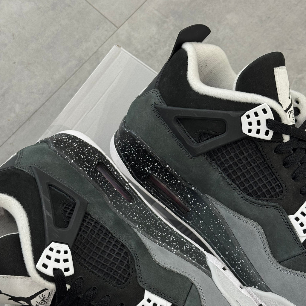 Air Jordan 4 Retro Fear (45.5) - Usado