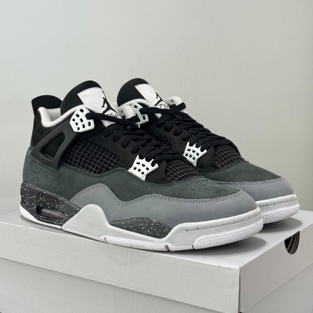 Air Jordan 4 Retro Fear (45.5) - Usado