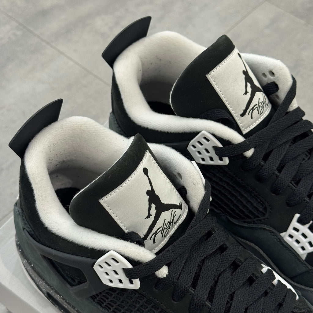 Air Jordan 4 Retro Fear (45.5) - Usado