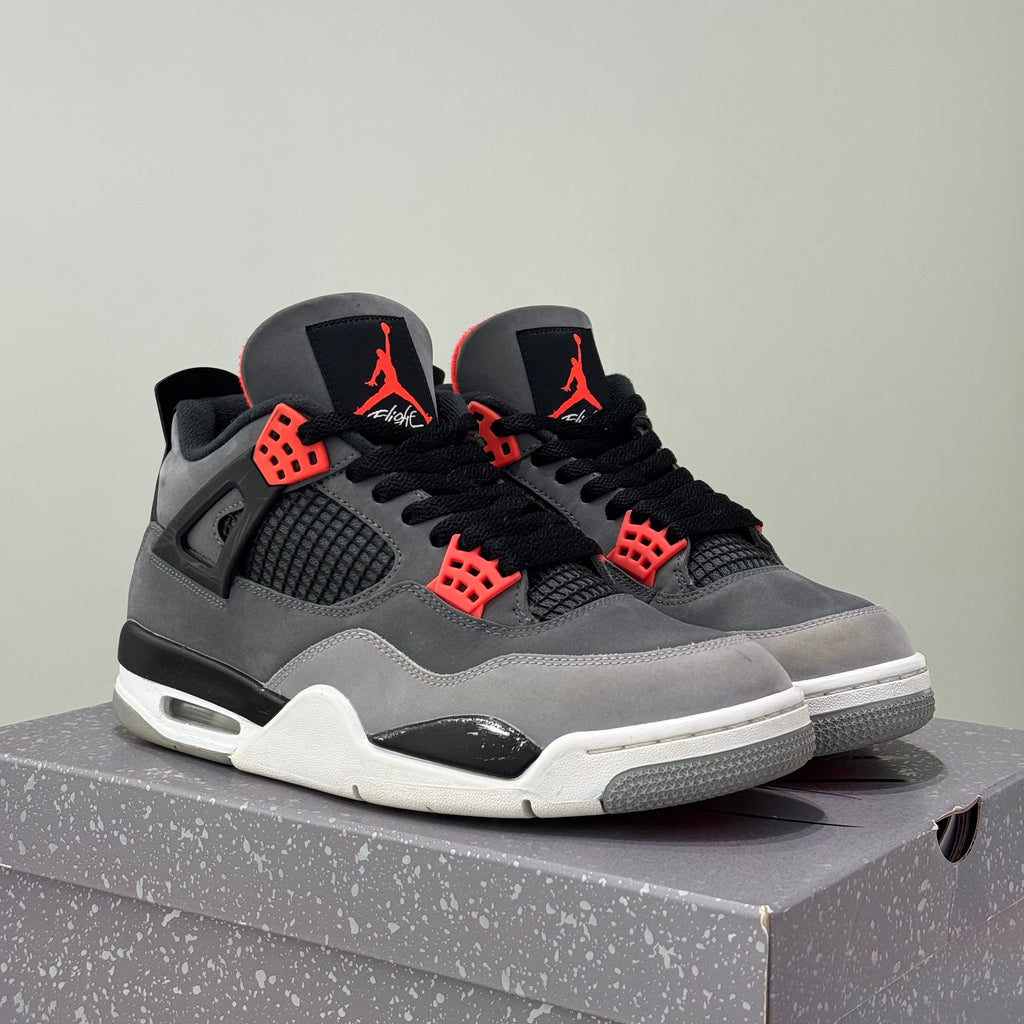 Air Jordan 4 Retro Infrared (43) - Usado