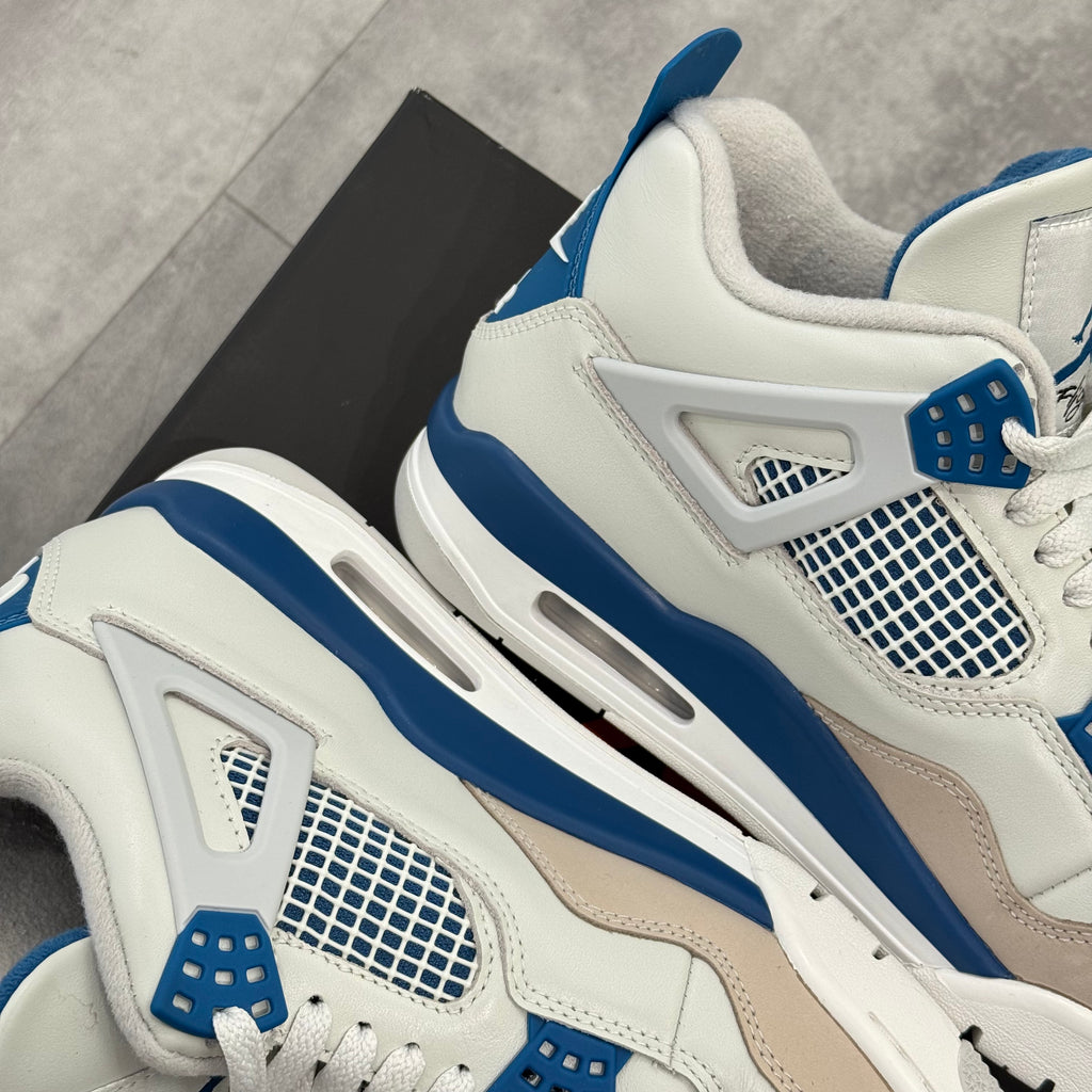 Air Jordan 4 Retro Military Blue (41) - Usado
